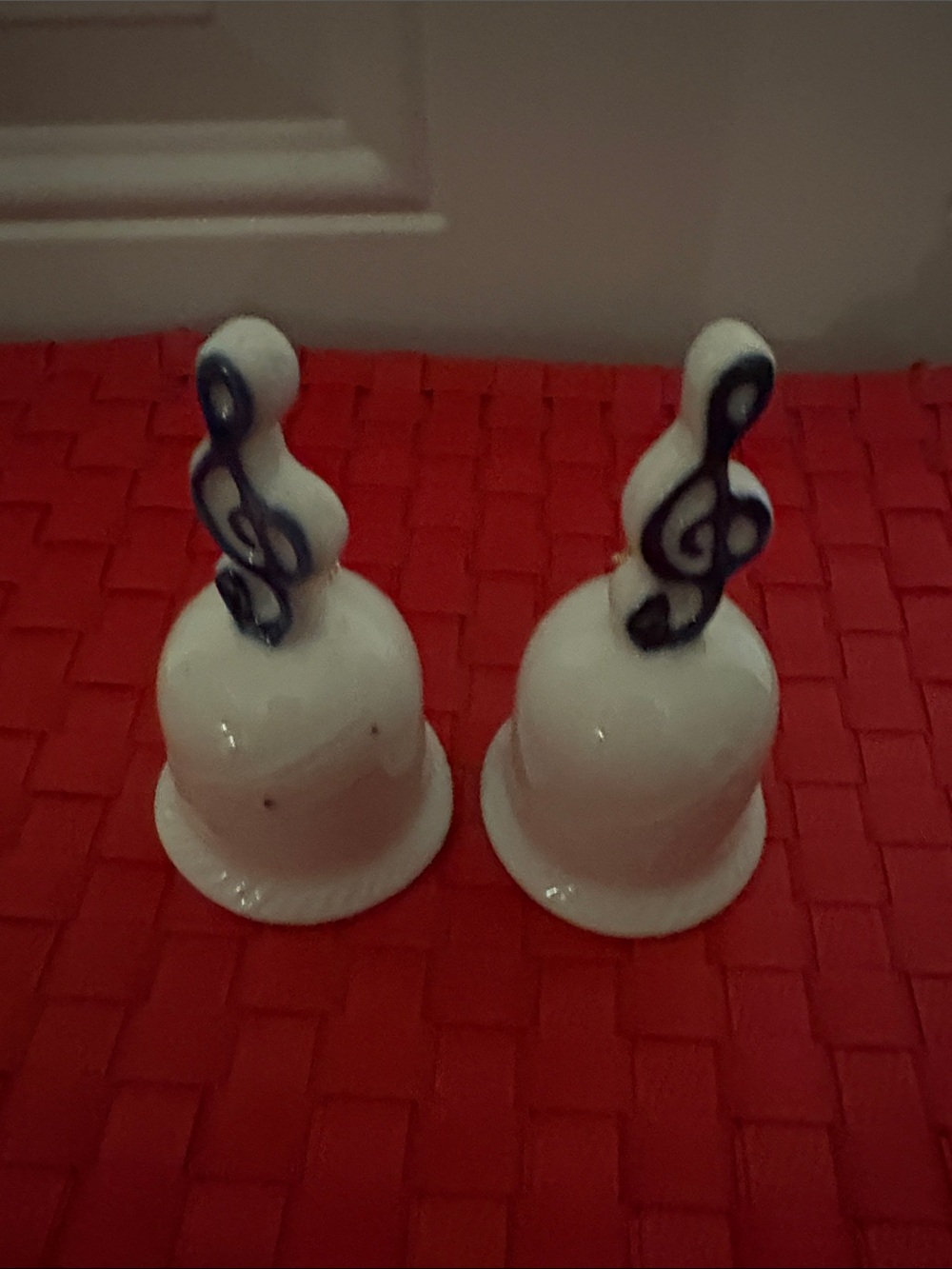 Vintage 1982 Spencer Gifts White Ceramic Music Note Bells
